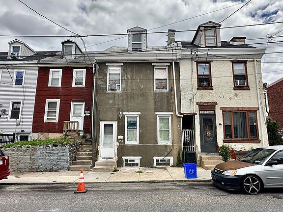 3rd image of 4349 Penn St