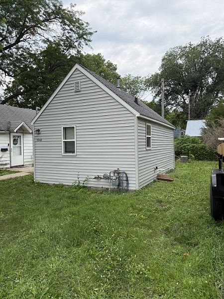 1st image of 1041 Water St