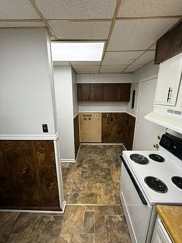 Washer/Dryer Hookups