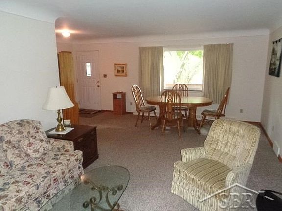3rd image of 2651 Haenlein Dr