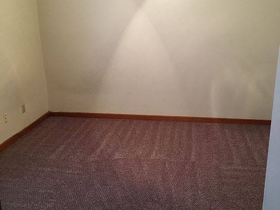 2nd image of 848 N Storer Ave APT 3
