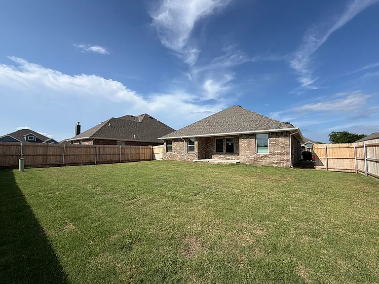 3808 Lleyton Dr — Photo 25