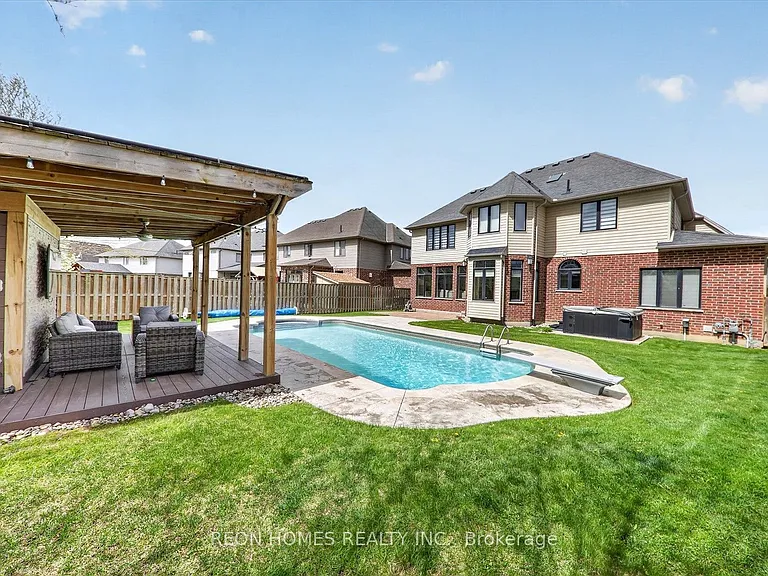 2192 Callingham Dr — Photo 33
