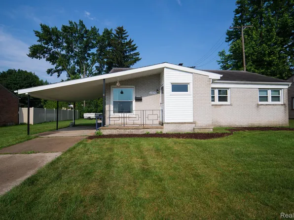 23573 Prospect Ave, Farmington, MI 48336