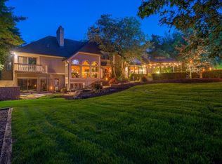 1590 Abbotsford Green Dr, Powell, OH 43065