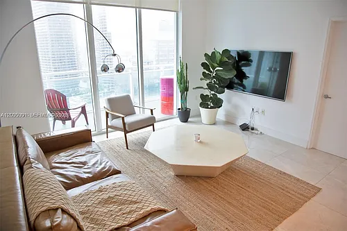 951 Brickell Ave Photo 1