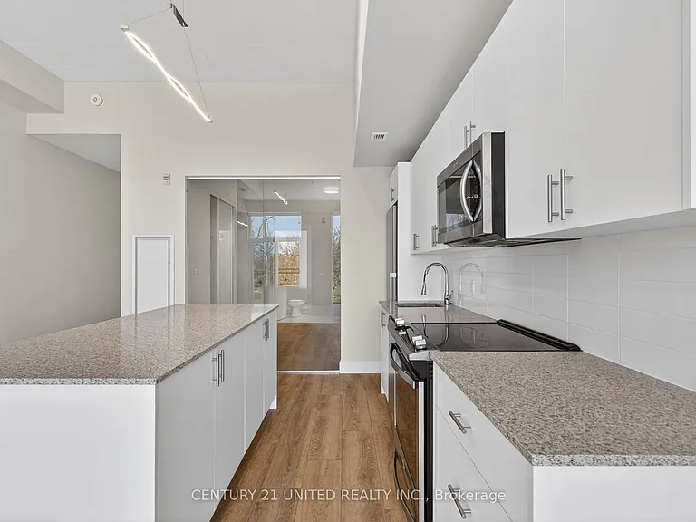 475 George St N #329 — Photo 28