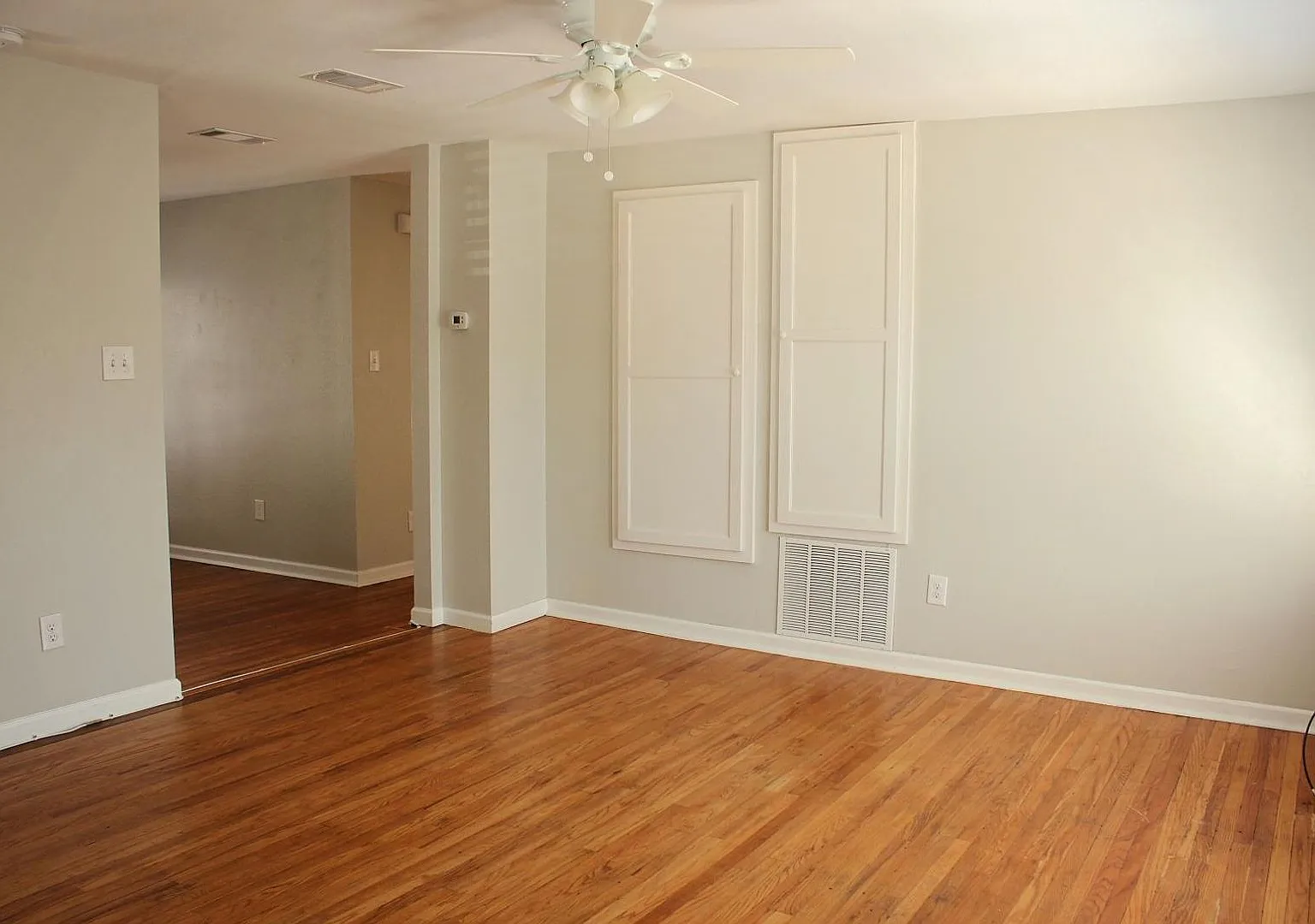1419 Hurley — Photo 2