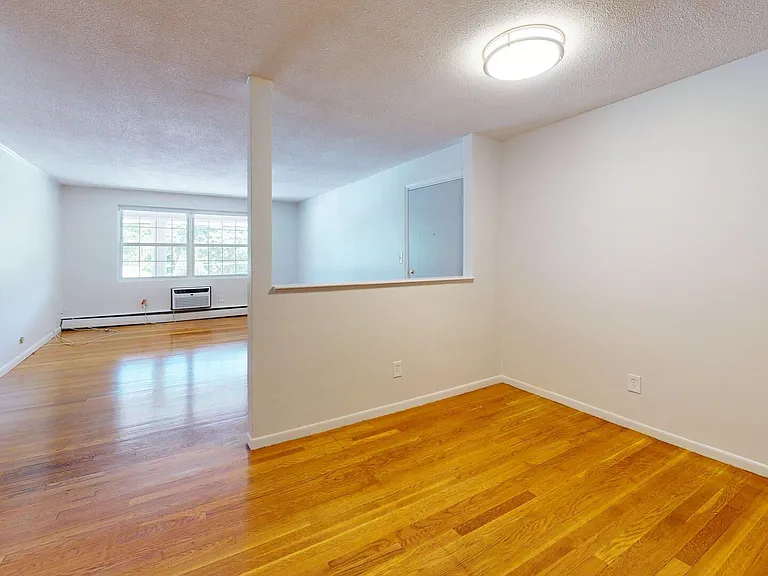 Westside Colonial — Photo 11