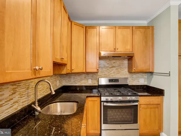 7205 Howard Ter, Philadelphia, PA 19119