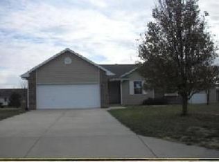 1216 Redbud Ct, Halstead, KS 67056