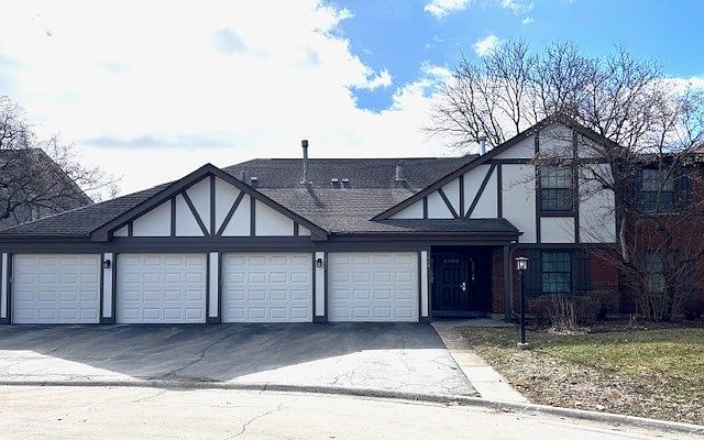 1st image of 1223 Sandhurst Ct Unit D-1