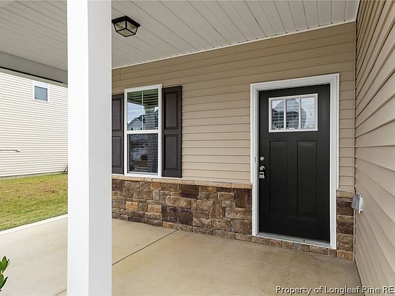 3rd image of 160 Chatfield Dr