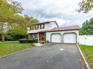 58 Chenango Dr, Jericho, NY 11753