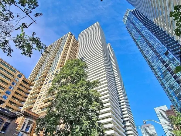 42 Charles St E, Toronto, ON