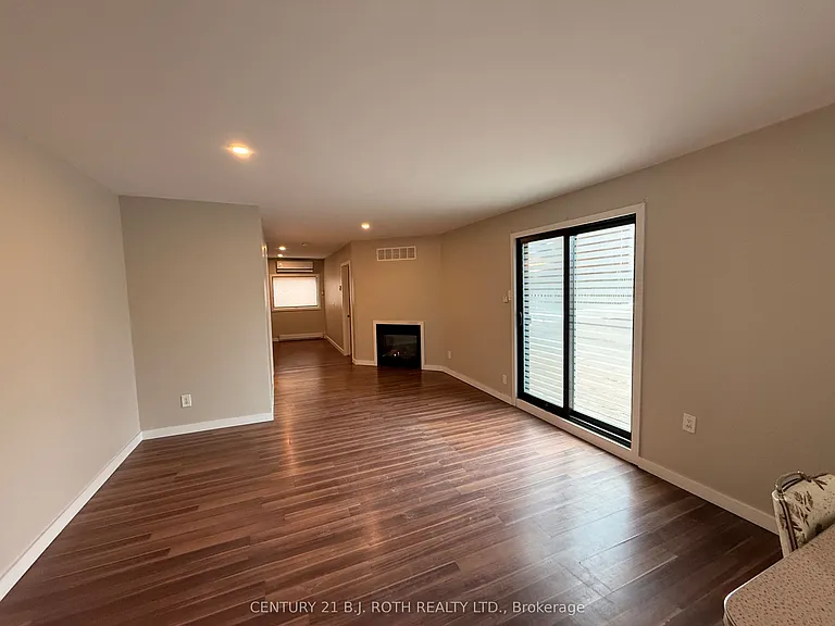 109 Toronto St #BACK — Photo 3