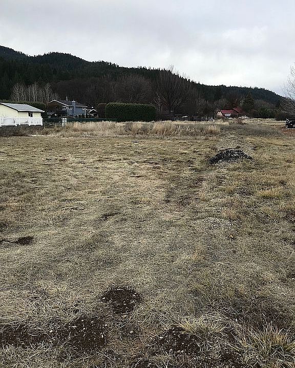 2nd image of 47 Gansner Creek Ct
