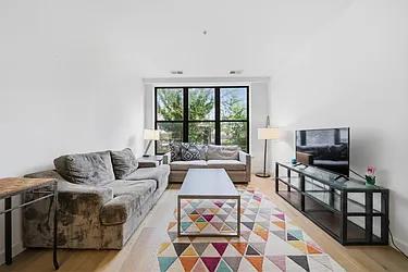 222 Montgomery Street, #3K