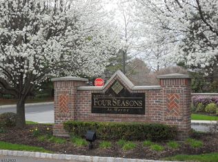 715 Four Seasons Dr #715, Wayne, NJ