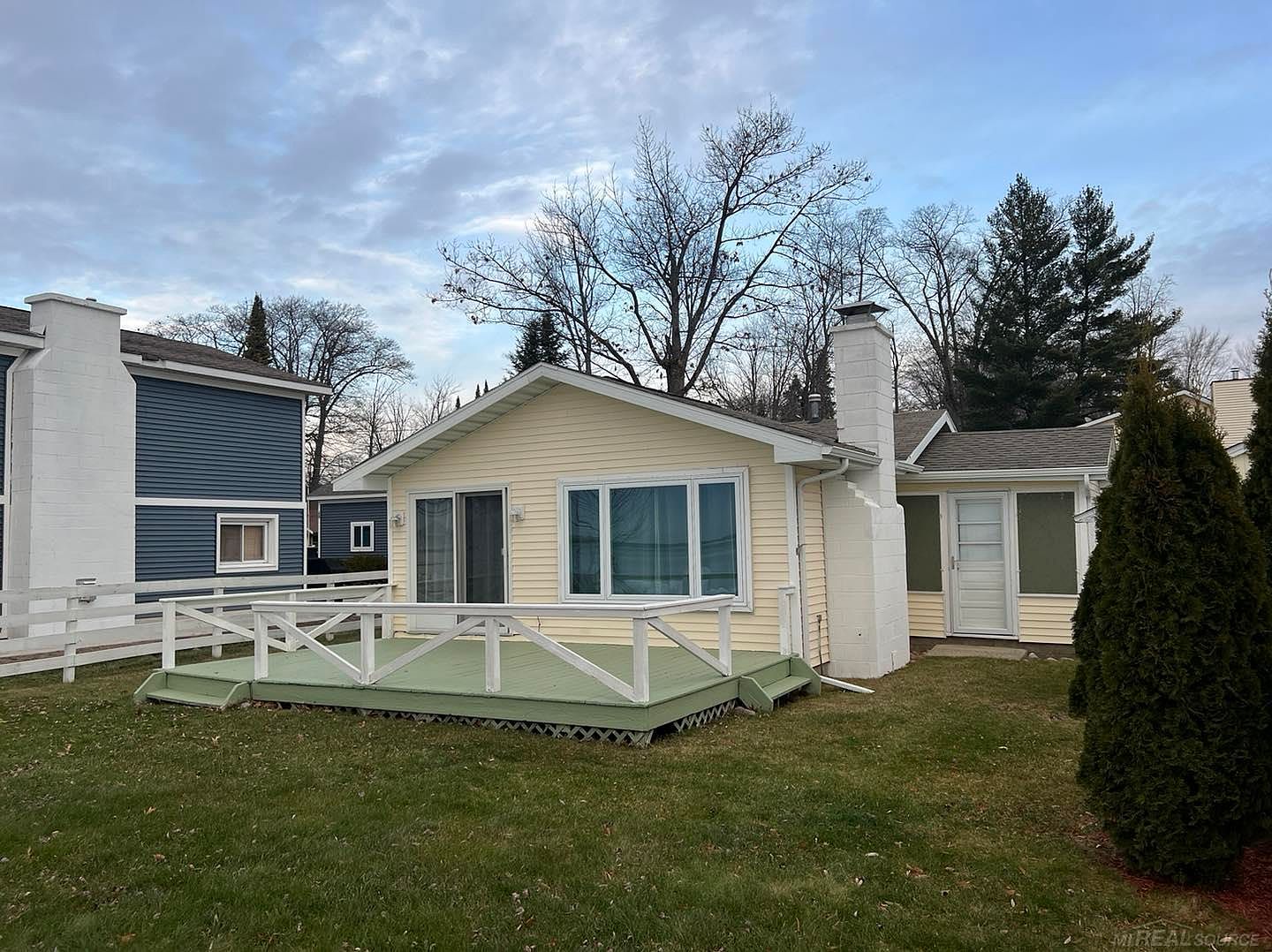 229B Beechwood Ave B, Houghton Lake, MI 48629 Zillow