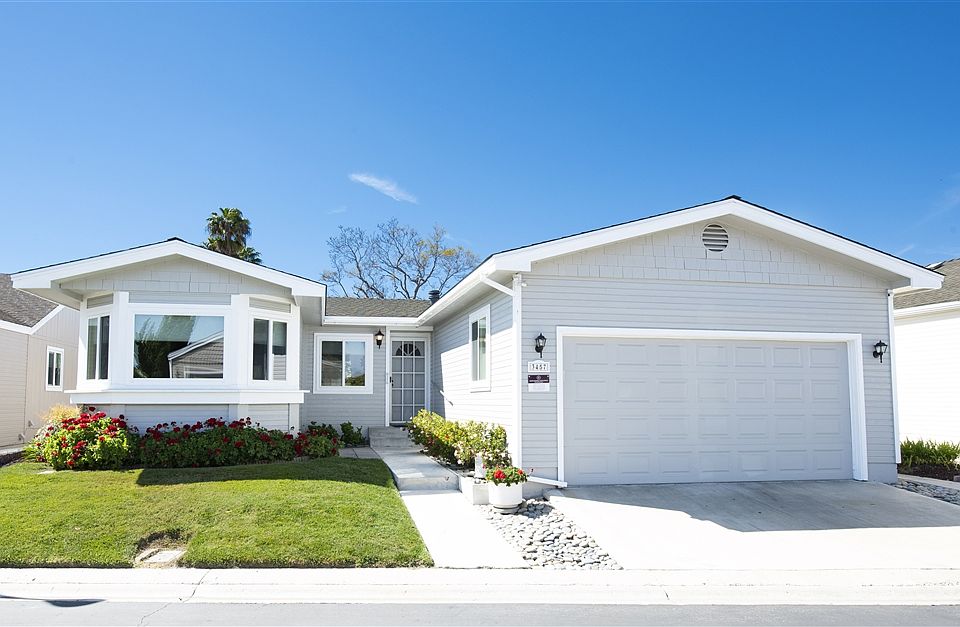 1st image of 3457 Carnelian Ln