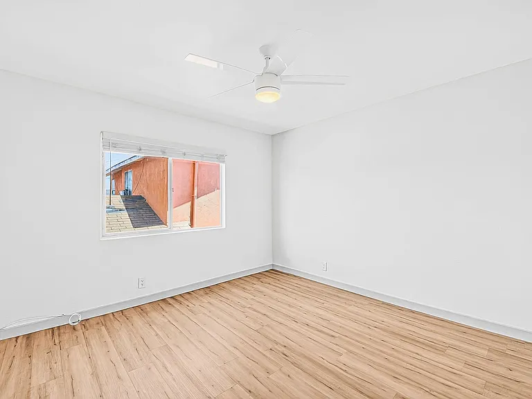 359 East Esther Street — Photo 13