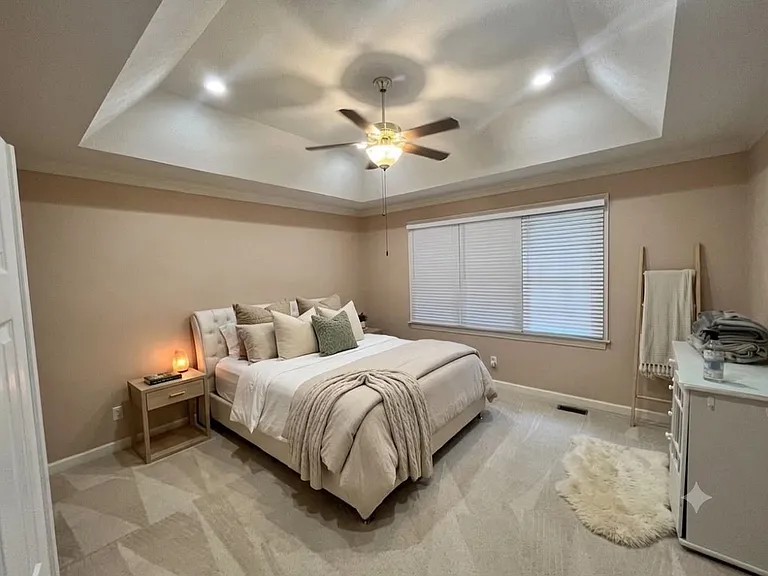 305 Fairway Ln — Photo 6