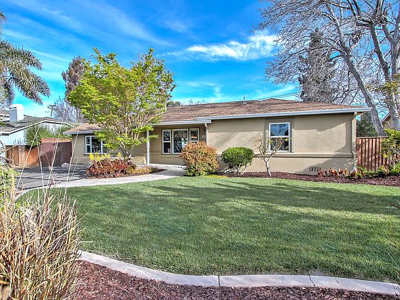2nd image of 3217 Garnet Dr