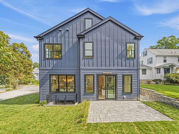 4th image of 42 Lindbergh Ave