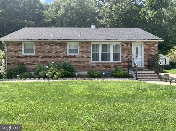 1842 Saw Mill Dr, Wilmington, DE 19810