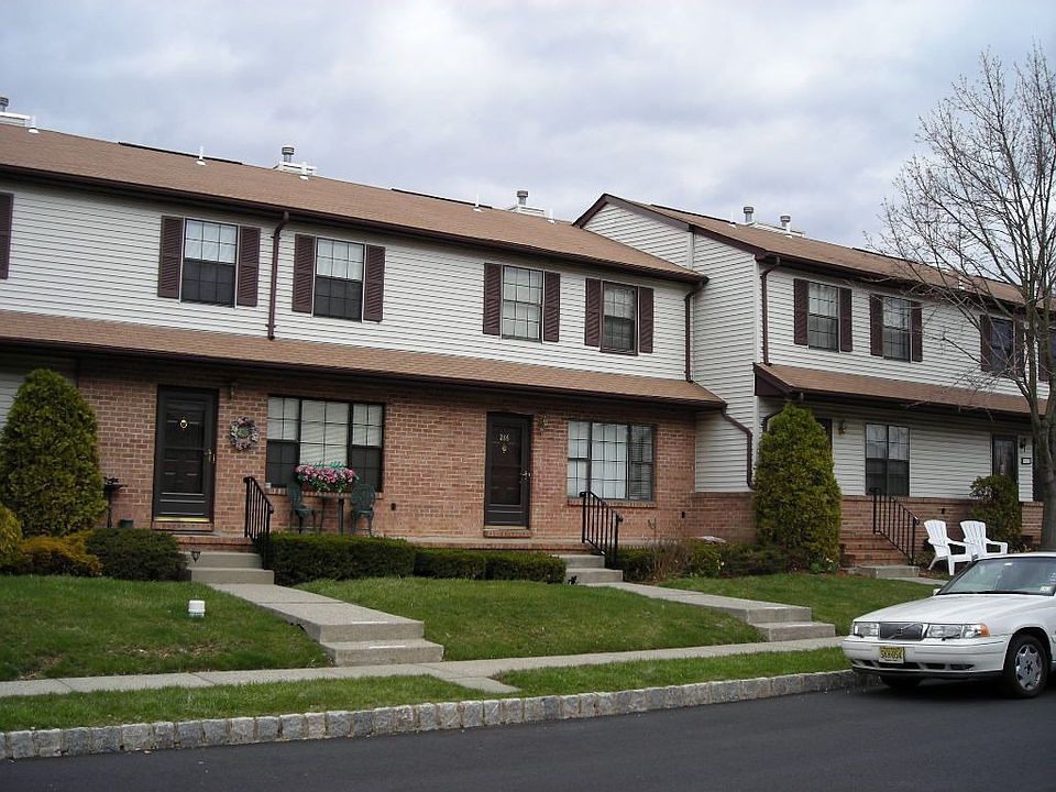 Front View 266 Riva Dr