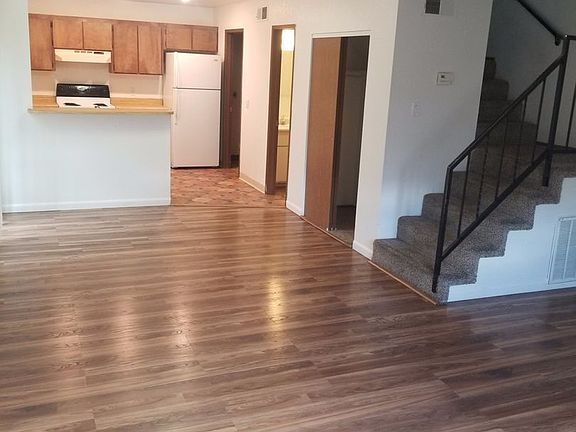 2nd image of 315-320 19th St #19