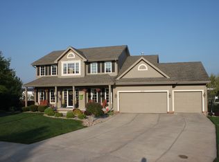 18327 Adams Cir, Omaha, NE 68135