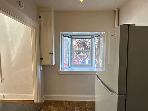 3rd image of 635 NE Randall Ave #104