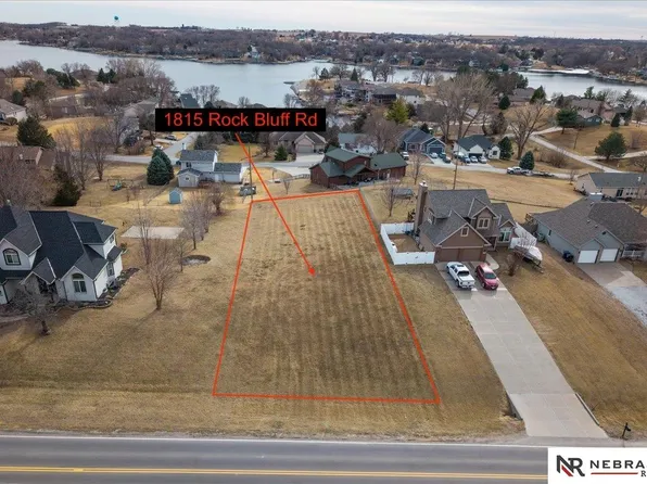 1815 Rock Bluff Rd, Plattsmouth, NE 68048