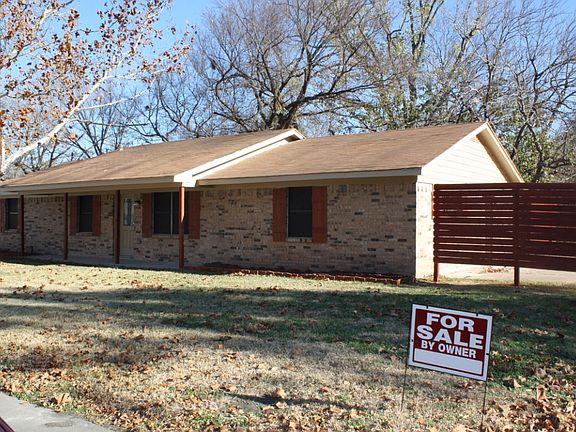 2nd image of 200 Doris Ln