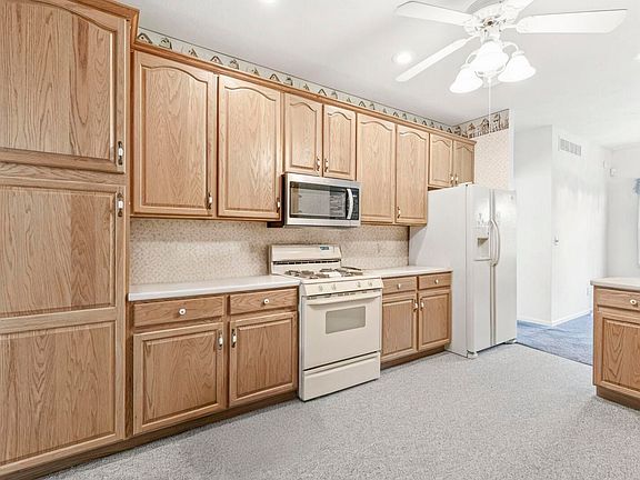 3rd image of 3700 Saint Andrews Pl