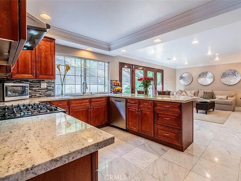 27061 Esward Dr — Photo 8