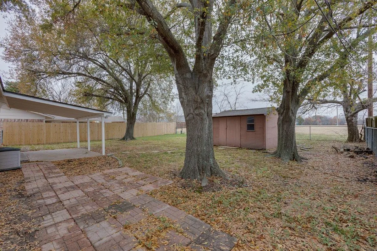 Building Photo - 3502 Austin St