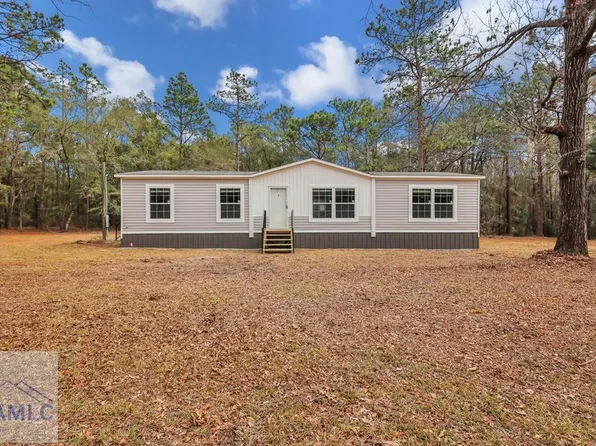 12 Amber Ln, Jesup, GA 31545