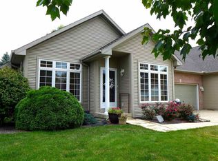 1612 W Holland Ct, Chillicothe, IL 61523