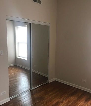 3rd image of 5203 S Calumet Ave APT 2F
