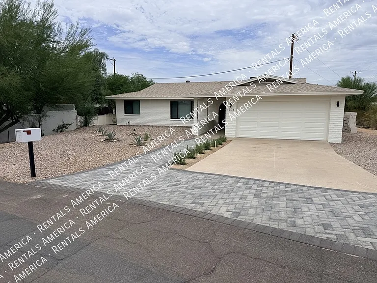 1704 E Pickrell Dr — Photo 4