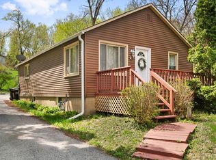2315 W Byrne Dr, Fox River Grove, IL 60021
