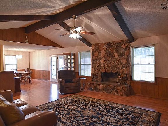 4th image of 1519 Celia Dr
