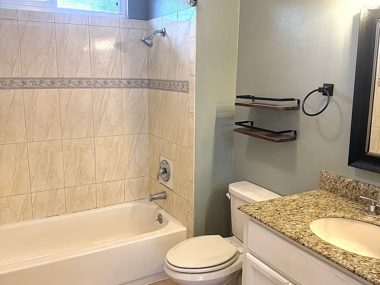 9528 Carroll Canyon Rd #223 — Photo 5