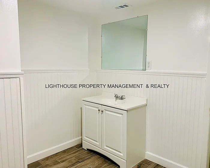 2904 W 8th St — Photo 13