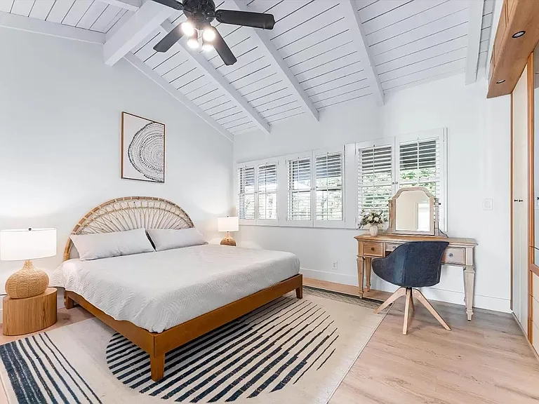 1075 N Richman Knls — Photo 11