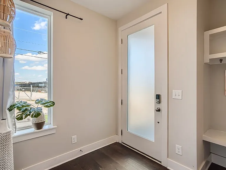 66 Fern Ave — Photo 41