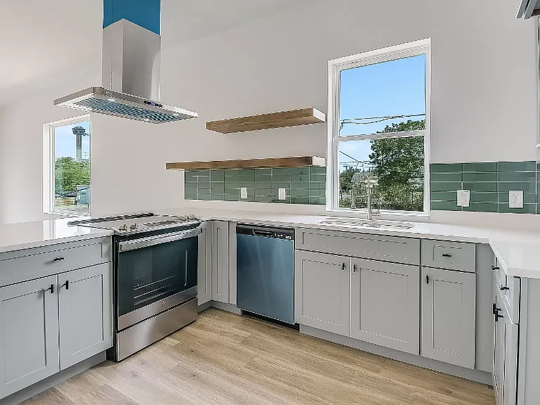 606 S Hackberry — Photo 13